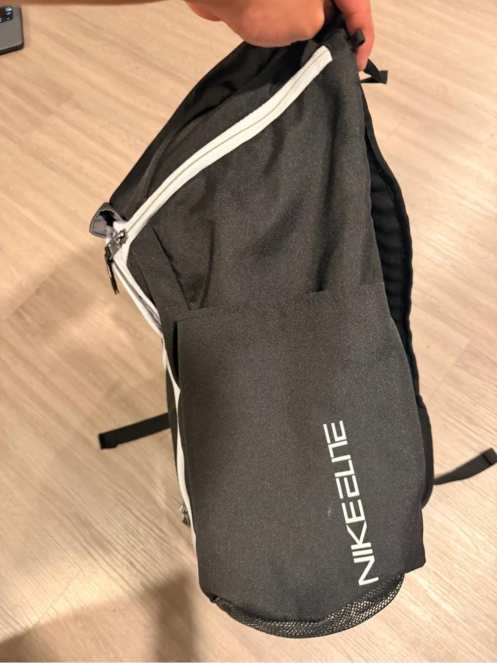 Nike HOOPS Elite Max Air Black Backpack!! Quad Zip System Read